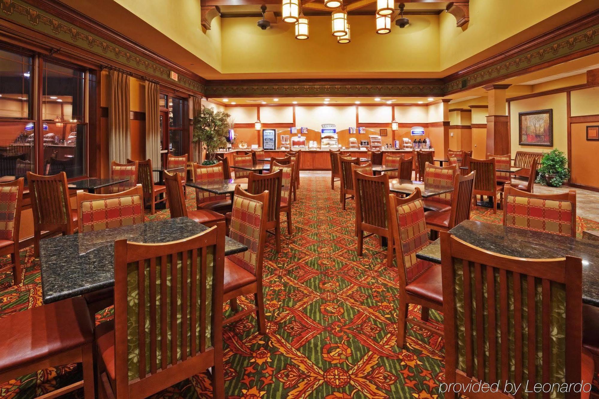 The Q Hotel & Suites Springfield Restaurace fotografie