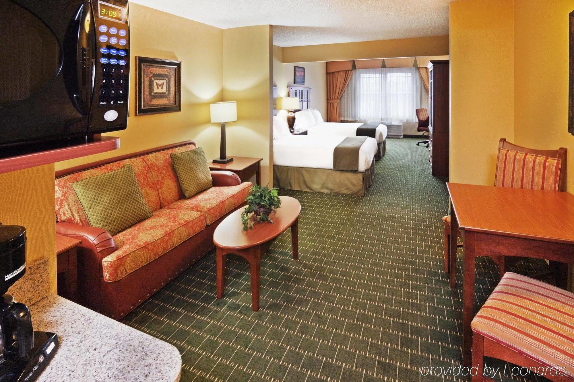 The Q Hotel & Suites Springfield Pokoj fotografie